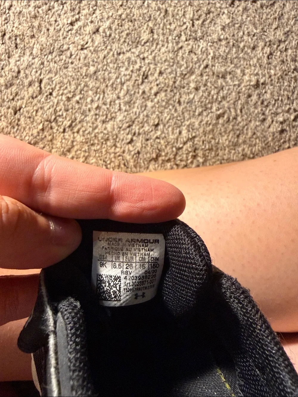 Under Armour black under